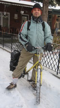 de-joe-winter-bike.jpg